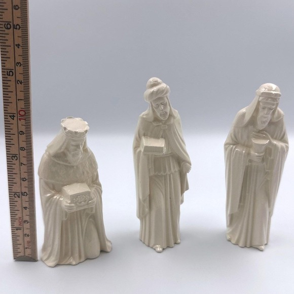 Vintage White Porcelain Nativity 3 Wise Men Religious Figurines 1970's - Picture 5 of 5